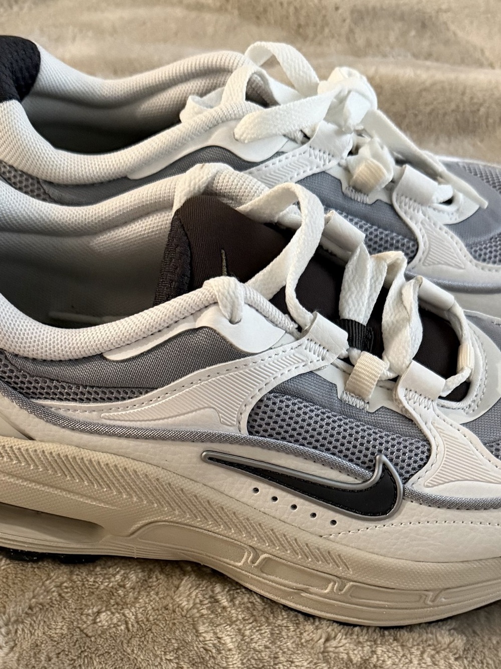Nike Air Max 90 Women's White & Gray Sneakers US 5.5